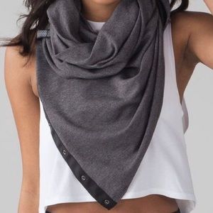 Lululemon Vinyasa Scarf Grey/black